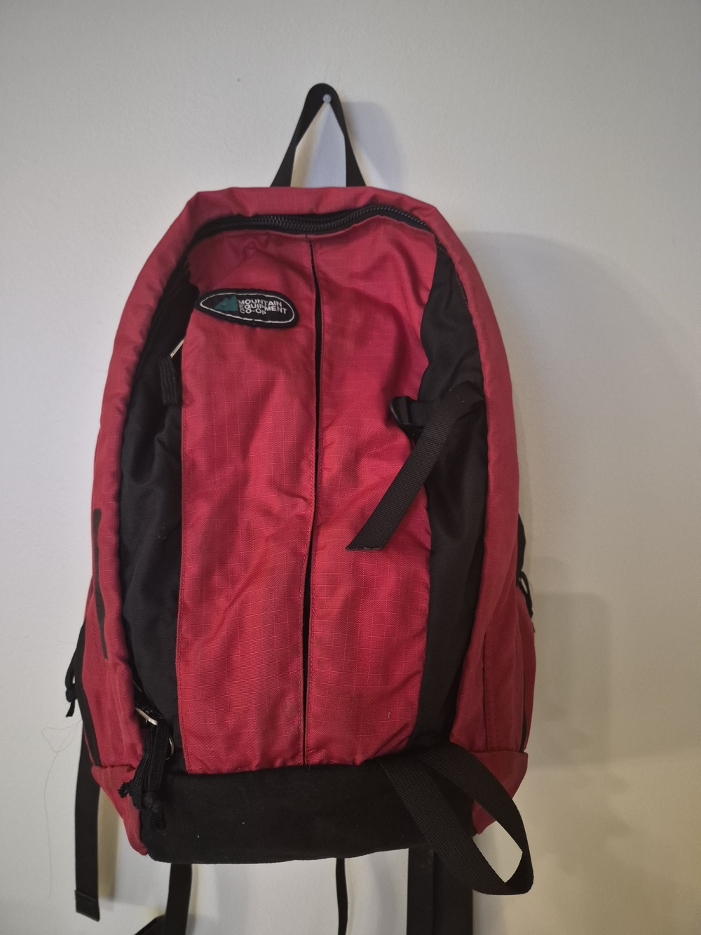 Vintage MEC Mountain Equipment Co-op Red Black Hiking Backpack